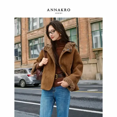 玖姿安娜蔻摩登巴恩风连帽两面穿仿麂皮短款外套女2025冬季新款图片