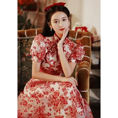 订婚礼服女旗袍敬酒服新娘2023年新款小个子法式泡泡袖连衣裙小众图片