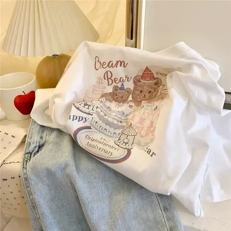 ins蛋糕小熊印花短袖奶油色T恤女春夏宽松减龄休闲洋气体恤上衣潮图片