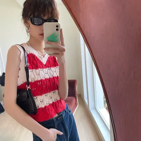 omont蛋挞家 v领针织短袖女夏季新款条纹薄款镂空短款针织衫上衣商品大图