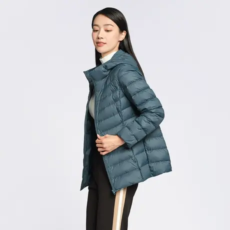 坦博尔2023年新款轻薄短款连帽羽绒服女保暖百搭舒适妈妈秋冬外套图片