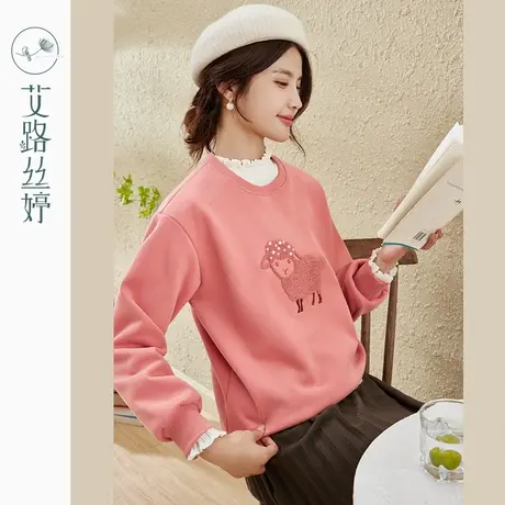 艾路丝婷小羊刺绣加绒卫衣女2023年冬季新款纯棉宽松慵懒风上衣图片