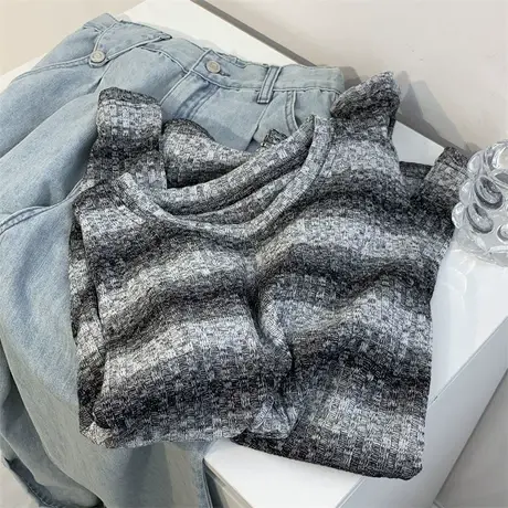 渐变灰色条纹针织衫女韩版秋季圆领长袖中长款宽松套头打底衫上衣商品大图