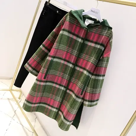 【直播】粉红大布娃娃气质格纹连帽大衣图片