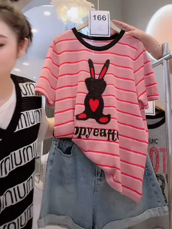 撞色条纹卡通兔子t恤女夏2023新款洋气宽松圆领套头百搭短袖上衣商品大图