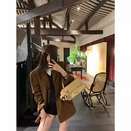 爵莱菲大码胖妹妹秋季2025新款休闲宽松植绒洗褪皮西装外套商品大图