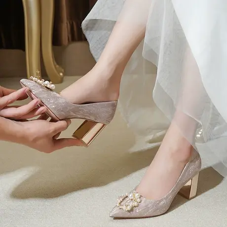 水晶婚鞋女秀禾主婚纱两穿香槟色粗跟新娘鞋孕妇小众高级感不累脚商品大图