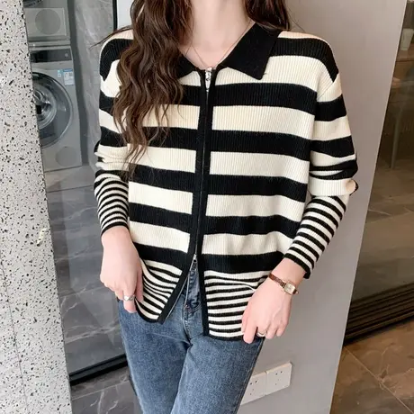 方领条纹针织衫女长袖秋季2023年新款设计感小众修身显瘦拉链开衫商品大图
