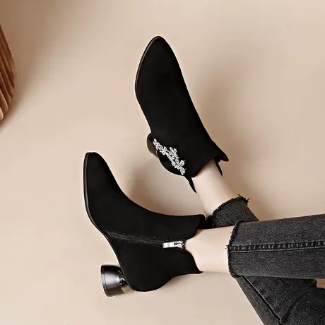 洋气小短靴女气质尖头马丁靴2023年新款秋冬季短款绒面高跟女靴子图片