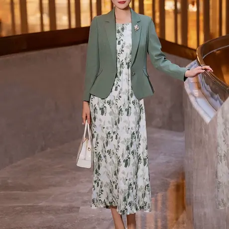 高级感西装套装女2025春季新款气质优雅绿色百褶印花连衣裙两件套图片