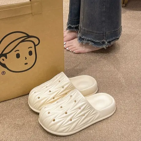 洞洞鞋女夏季网红室内外穿踩屎感厚底沙滩防滑时尚褶皱包头凉拖鞋图片