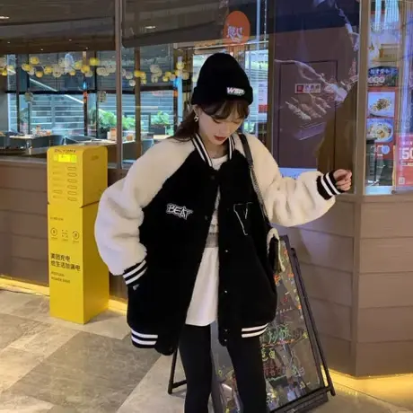 2023秋冬新款羊羔毛棒球服皮草外套女中长款时尚毛绒学生宽松棉服图片