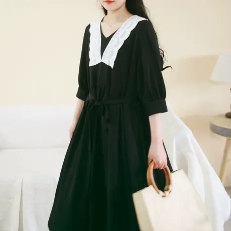 胖妹妹初夏2023新品法式黑色气质连衣裙经典大方撞色V领宽松长裙商品大图