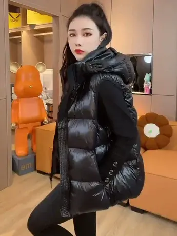 2023新款黑金白鸭绒羽绒马甲女短款欧货保暖时尚外穿背心马夹外套商品大图