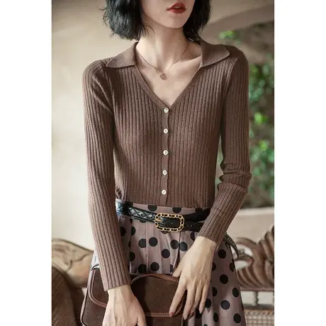 弥古法式v领针织衫黑色修身长袖翻领polo上衣女春秋坑条打底内搭商品大图