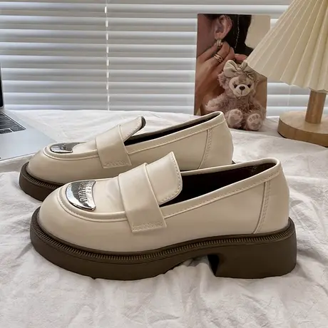 粗跟厚底乐福鞋女2023秋季新款百搭金属扣单鞋女学院英伦风小皮鞋图片