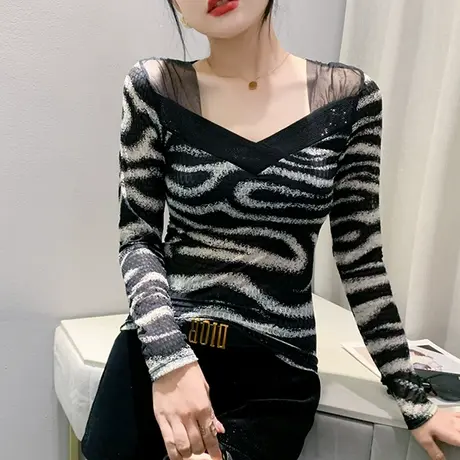 性感V领T恤女长袖2024春秋新款网纱拼接上衣烫钻内搭修身打底衫潮商品大图