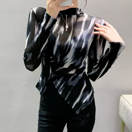 性感透视网纱打底衫女长袖秋装设计感不规则开叉上衣别致印花T恤图片