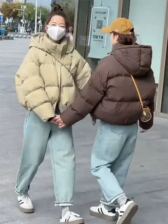 连帽羽绒服女短款2023冬季新款韩版小个子肯豆风白鸭绒面包服外套商品大图