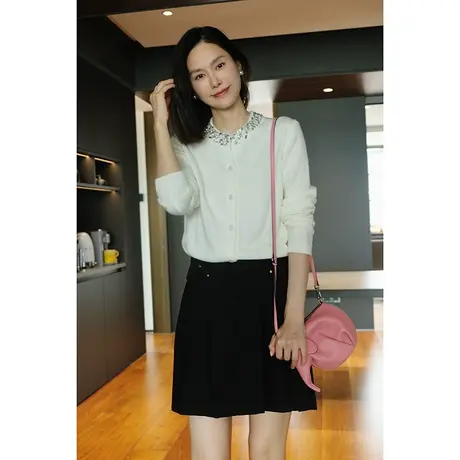 2023秋冬新款女士法式重工亮钻领圈羊毛短款女士开衫外套针织衫图片