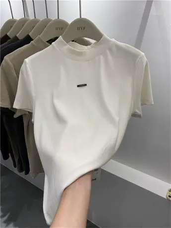 欧货胸前贴标半高圆领短袖T恤女2023早秋新款柔软亲肤百搭打底衫图片