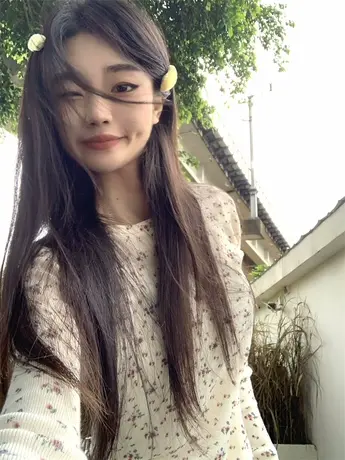 碎花正肩长袖t恤女春秋季2024新款内搭打底衫修身显瘦辣妹上衣商品大图