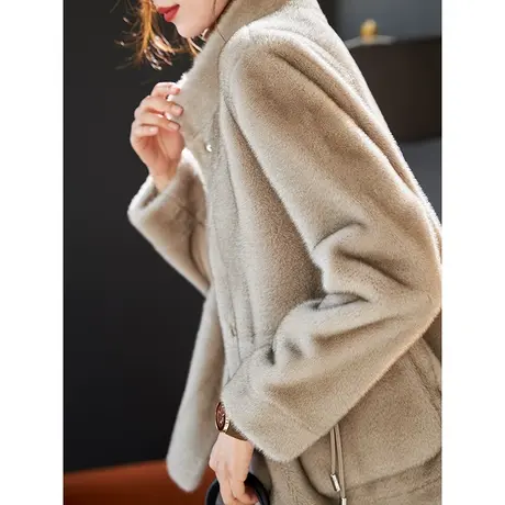 宝诗黎【新品价368元】小立领保暖貂毛外套EQ2038商品大图