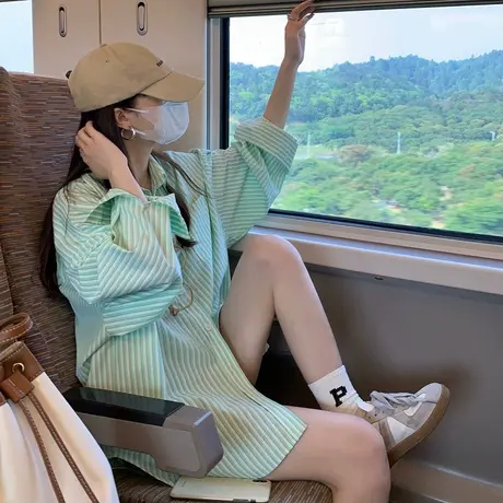 条纹防晒衬衫女夏季新款设计感轻熟法式小众宽松开衫气质上衣外套图片