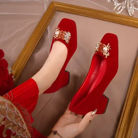 红色婚鞋女秀禾服婚纱两穿新娘鞋订婚结婚单鞋女鞋粗跟中跟高跟鞋图片