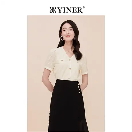 YINER音儿线上专选女装2023夏季V领衬衫短袖奶油白肌理上衣商品大图
