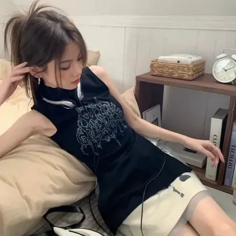 黑色t恤女2024新款夏季国潮复古新中式显瘦修身开叉无袖背心上衣图片