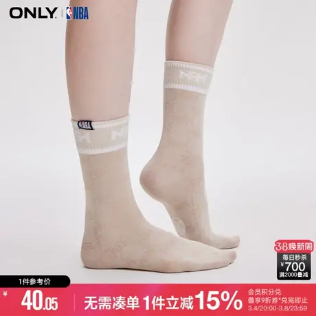 ONLY冬季NBA联名款舒适满印字母中筒袜子女|12341Q002图片