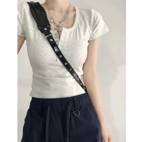 早春夏装U领正肩短袖T恤女韩版百搭修身显瘦辣妹短款纽扣上衣半袖商品大图