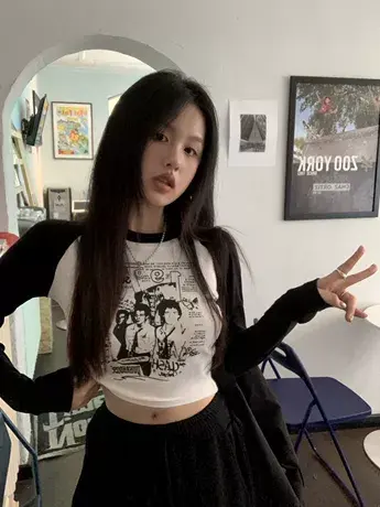 早秋新款黑白撞色印花长袖上衣女甜酷bm修身辣妹短款t恤打底衫潮商品大图