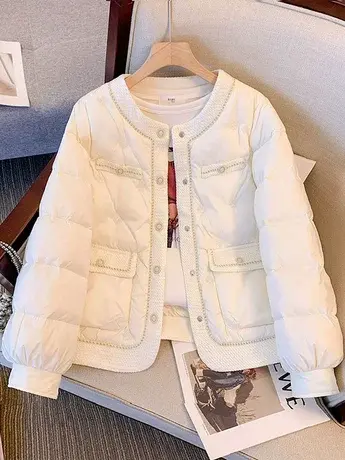 2023冬季小香风外套女新款短款羽绒服宽松白鸭绒保暖时尚上衣潮款图片