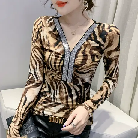 女装2023新款潮性感豹纹V领T恤洋气百搭上衣紧身打底衫女长袖春秋商品大图