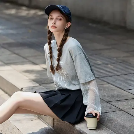 唐狮夏新款短袖T恤女韩系灰色字母设计感蕾丝拼接假两件上衣TM商品大图