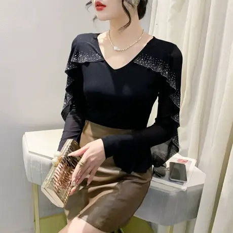 时尚气质荷叶边长袖性感网纱镂空V领重工烫钻上衣女修身T恤打底衫商品大图