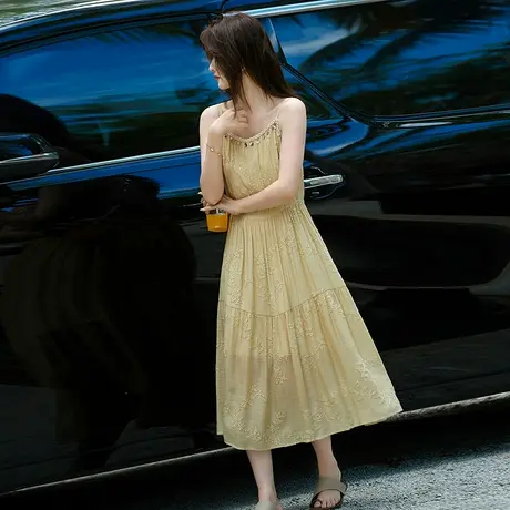 时尚气质吊带浪漫夏季中长款连衣裙女2025年夏日新品纯色简约裙子商品大图