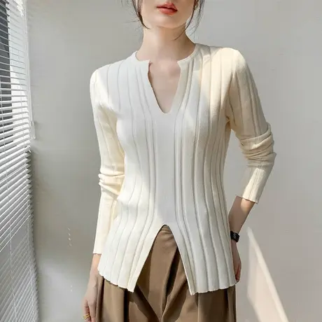 歌倍尚深V领长袖针织衫女2023早秋新品修身坑条设计感小众打底衫商品大图