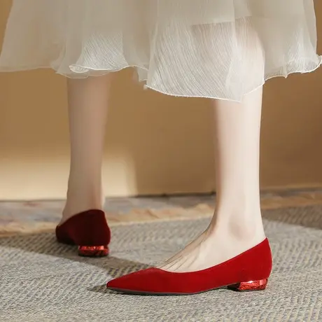 红色低跟婚鞋女2023年春季新款新娘粗跟尖头鞋中式秀和服气质单鞋商品大图