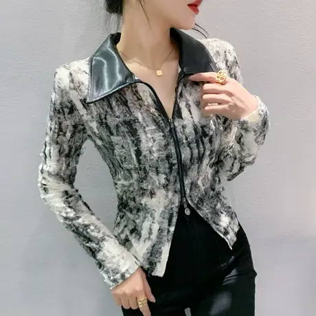 2023秋冬新款扎染印花拼皮上衣女长袖设计感小众高腰短款拉链开衫图片
