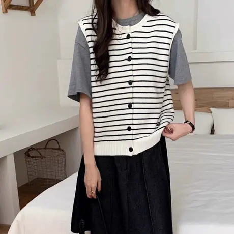 学院风条纹针织马甲开衫女秋季新款宽松无袖坎肩毛线背心上衣外穿图片