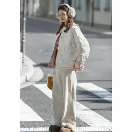 唐狮秋冬季轻薄款短款羽绒服女圆领拼接格子时尚百搭休闲风TMTA图片