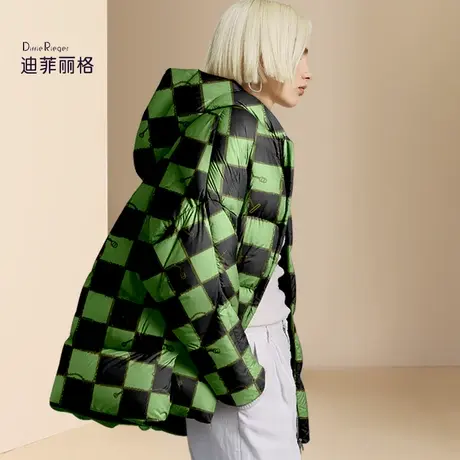 迪菲丽格高端棋盘格印花羽绒服女2023年新款冬季连帽防风保暖外套图片