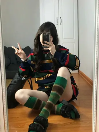 美式条纹长袖t恤女2022春秋宽松潮牌港味复古chic早秋新款上衣ins图片