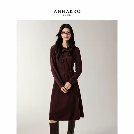 玖姿安娜蔻优雅风腰带钻链系带领长袖针织衫连衣裙女2025冬季新款图片