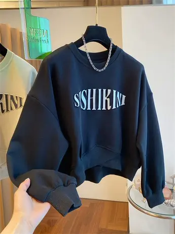 2023欧洲站设计感小众宽松休闲字母印花套头卫衣女秋高腰短款上衣图片