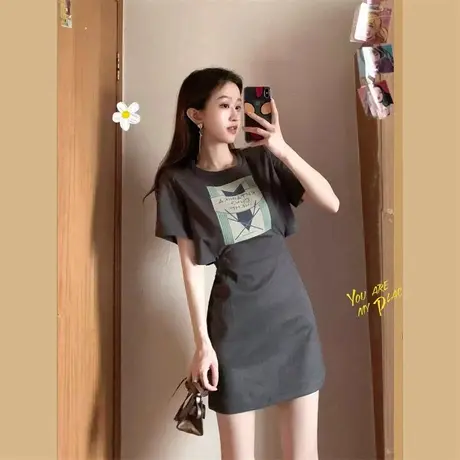 大码女夏装新款灰色时髦短袖裙子女胖mm遮肚子小众连衣裙200斤潮商品大图