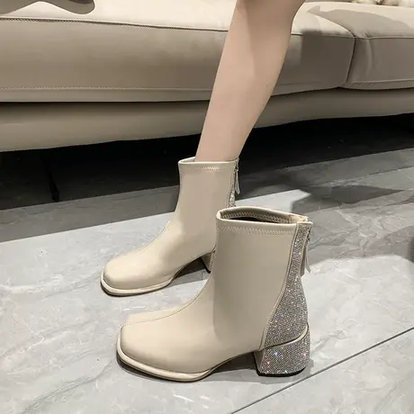 白色粗跟短靴女秋季2023新款韩版小众设计感瘦瘦靴水钻时尚短筒靴图片